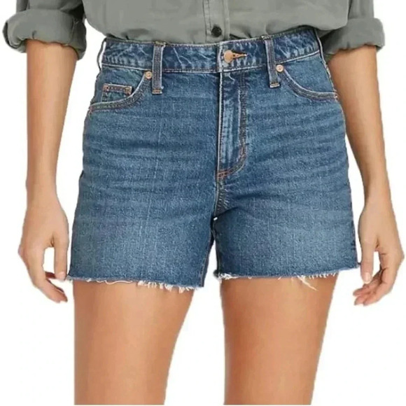 Universal Thread Highest Rise Shortie Shorts Raw Hem Medium Wash Size 6 Women’s - Picture 1 of 7